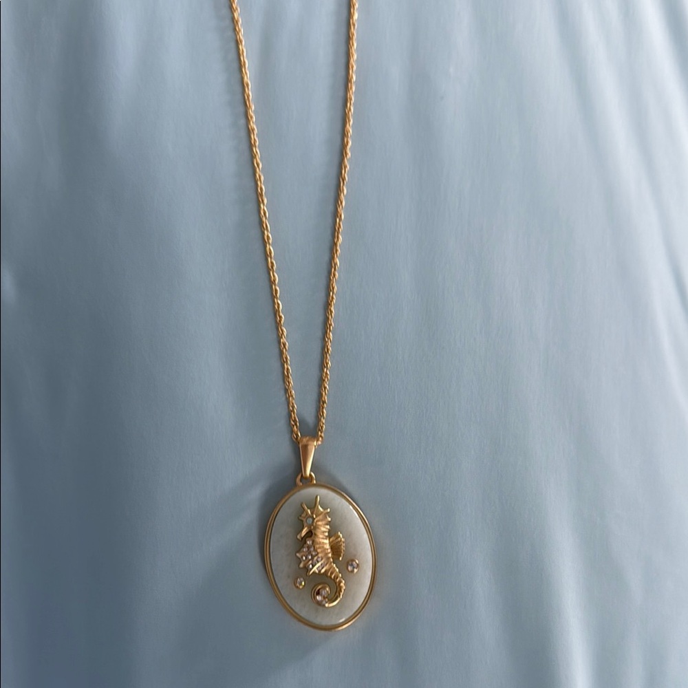 Spartina Gold Seahorse Pendant Necklace 18K gold plated 28’’